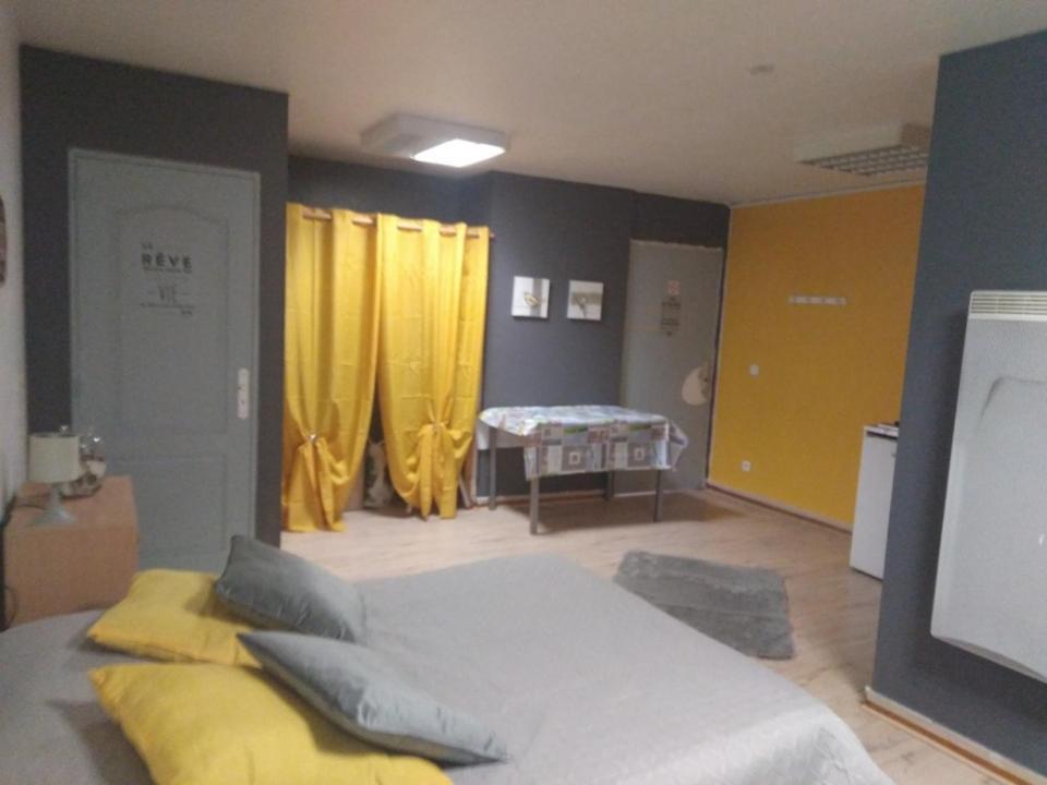 Espace Grenouillit Le Puy En Velay Экстерьер фото